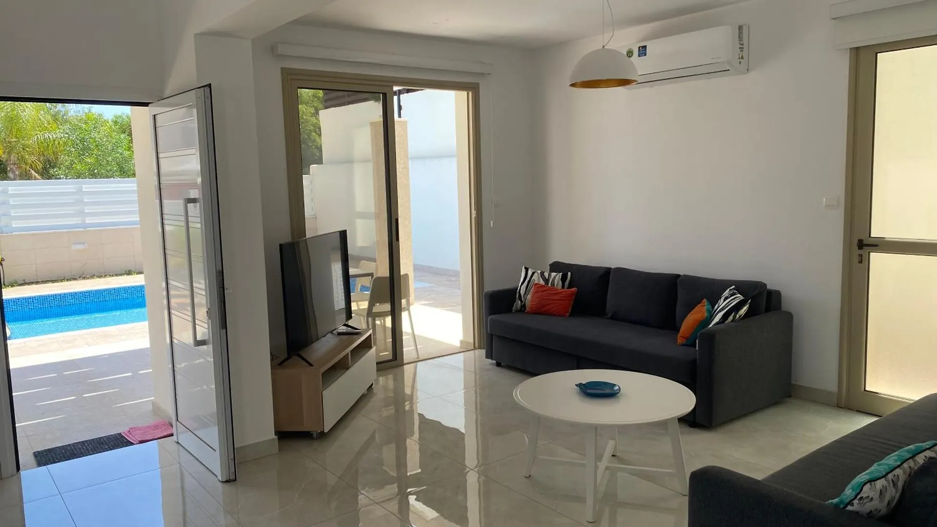 Mimosa 18 Beachhouse Villa Πρωταράς